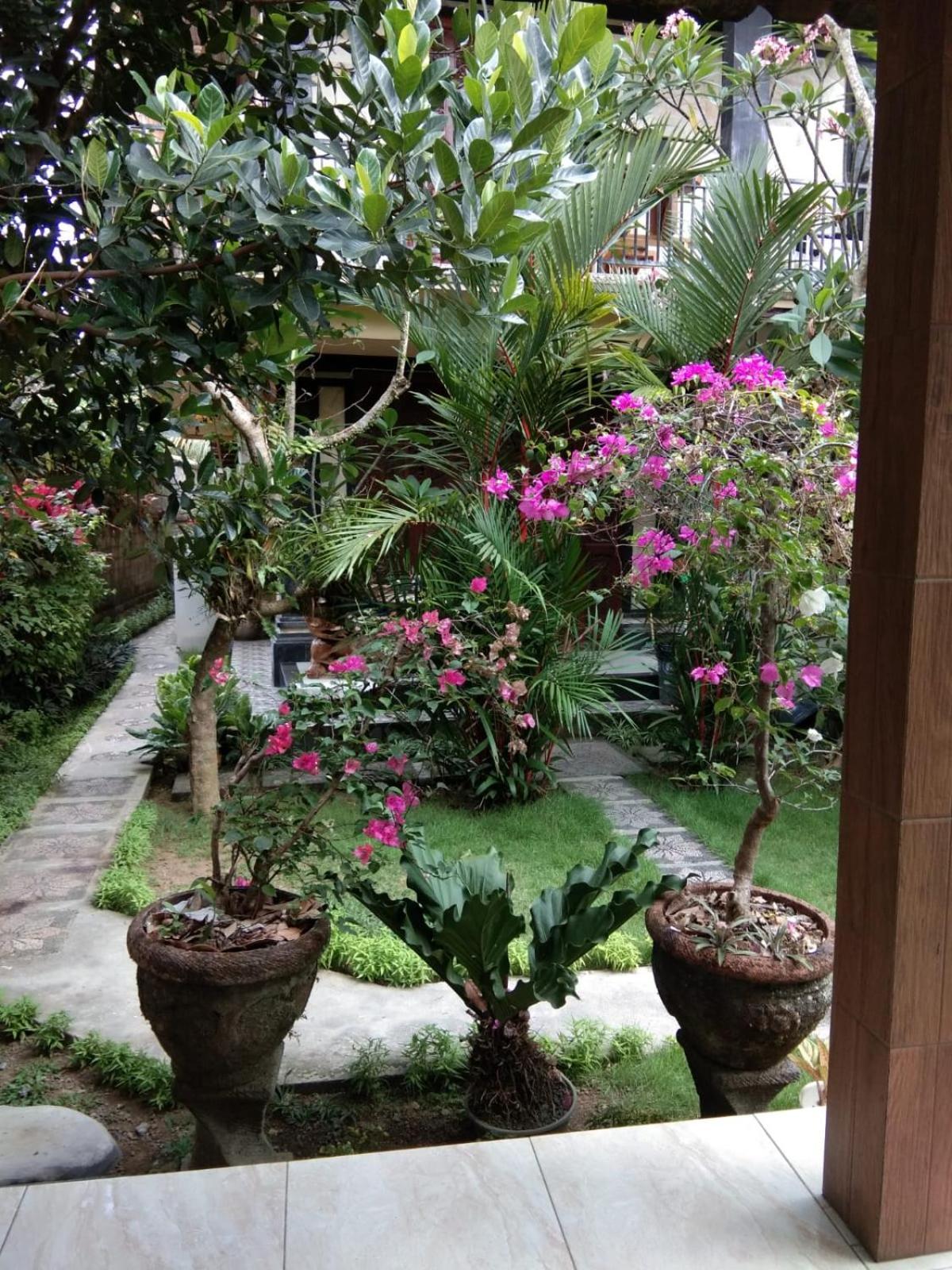Pondok Gepokan Homestay ウブド エクステリア 写真